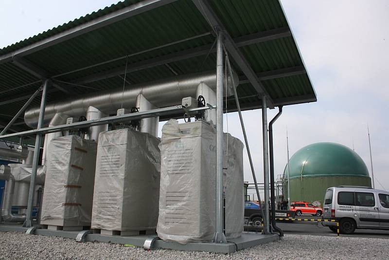Bioplynová stanice pro zpracování bioodpadu v kogenerační jednotce na skládce Depos v Horní Suché. Turbíny k výrobě elektrické energie a tepla z plynu.