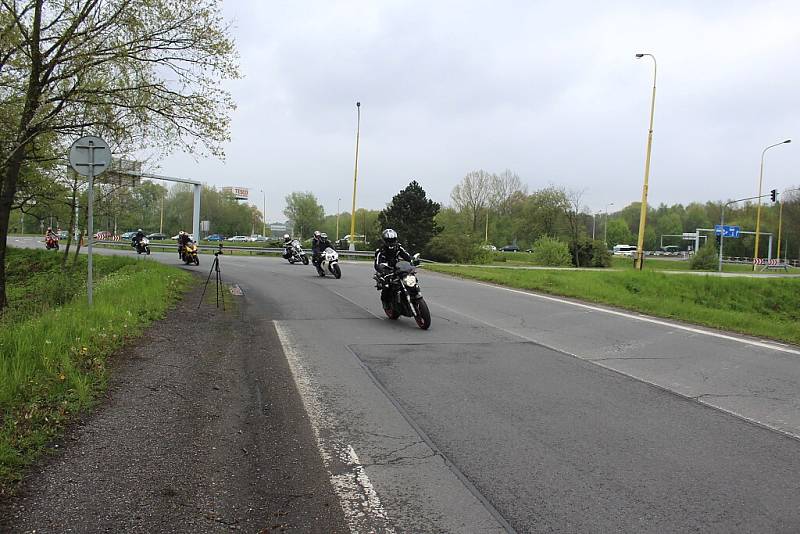 Společná jarní vyjížďka motorkářů z Havířova do Dobré. 