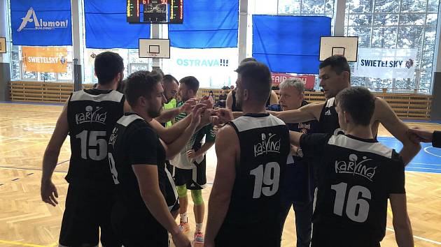 Basketbalisté Sokola Karviná o víkendu dvakrát porazili BK Hladnov Ostrava (118:112 po prodloužení a 101:71) a v tabulce druholigové skupiny C mají deset vítězství z deseti odehraných zápasů.