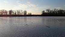 Ministerstvo financí zaplatí čištění jezera v karvinském parku Boženy Němcové.