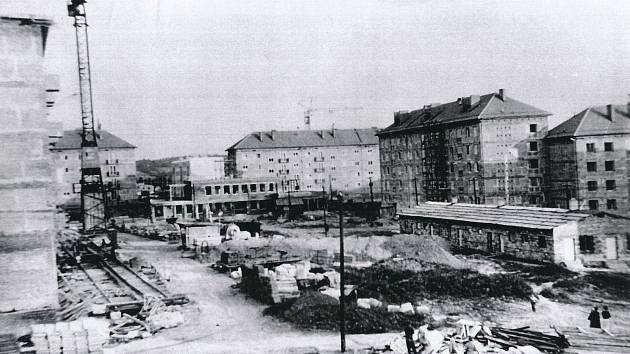 Historické fotografie zachycující výstavbu Havířova.  Foto: archiv Spolku přátel historie města Havířova