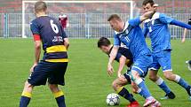 Havířovští fotbalisté (v modrém) přehráli Frýdlant jasně 3:0.