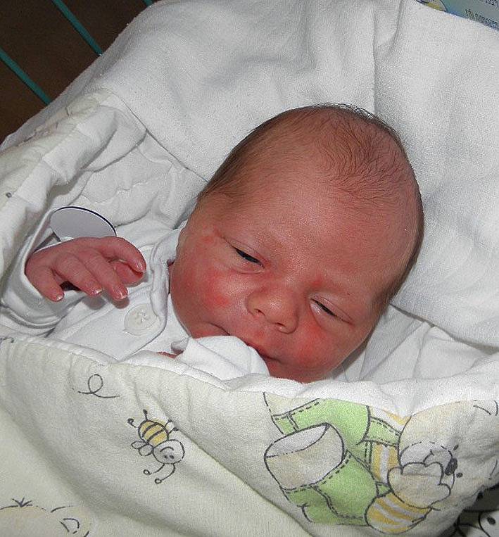 Kubíček se narodil 20. srpna paní Kateřině Sikorové z Orlové. Po narození chlapeček vážil 3240 g a měřil 48 cm.