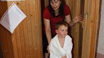 Havířovští předškoláci navštěvují pravidelně saunu přímo ve své školce. 