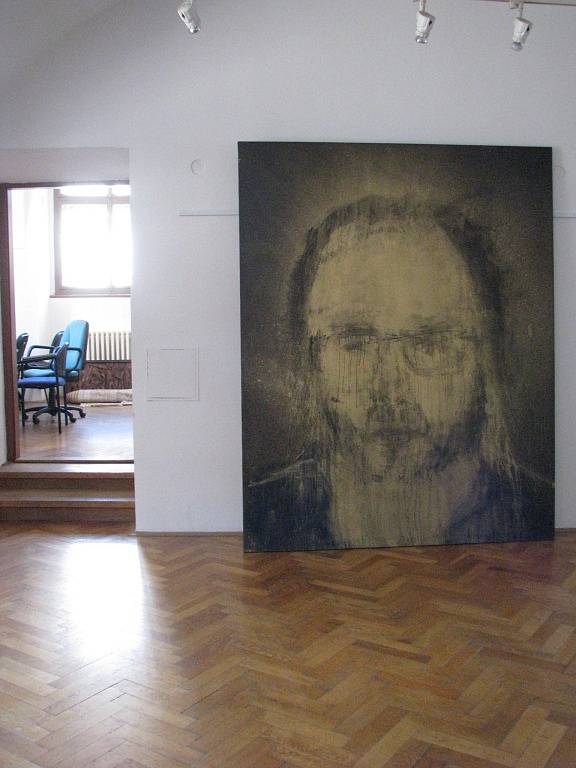 Karvinský rodák, malíř Jakub Špaňhel, vystavuje v těchto dnech své obrazy na karvinském zámku. 