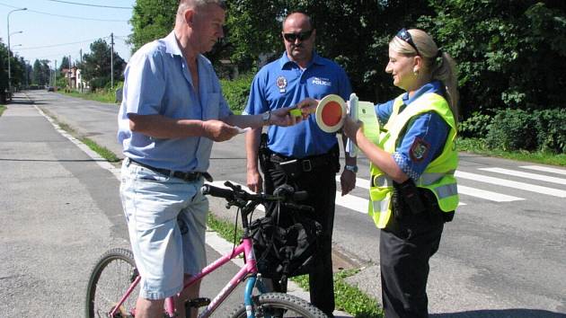 Kontrola cyklistů. 