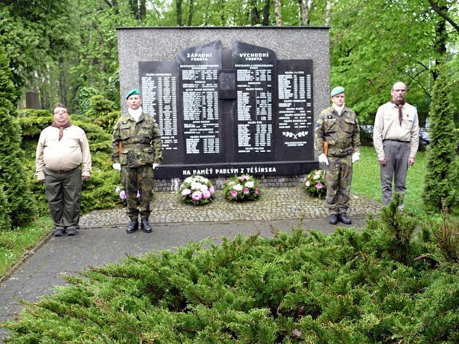Pietní akt u památníku vojáků padlých za 2. světové války.