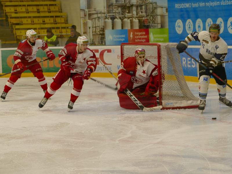 Havířov (v bílém) porazil Slavii jasně 5:1.