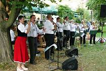 Promenádní koncert Lanžhotčanky. 