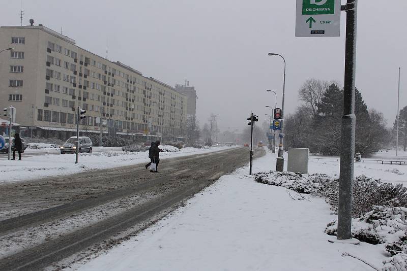 Sněhová nadílka v centru Havířova.