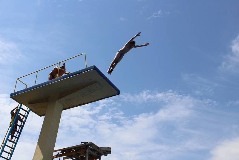 HighJump 2017 na havířovském letním koupališti. 