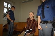 Rostislav Šafrata, obžalovaný z několika mravnostních trestných činů, stanul před karvinským okresním soudem.