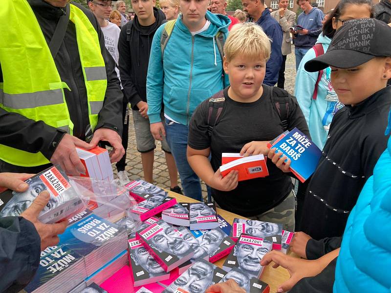 Mítink Andreje Babiše v Českém Těšíně.