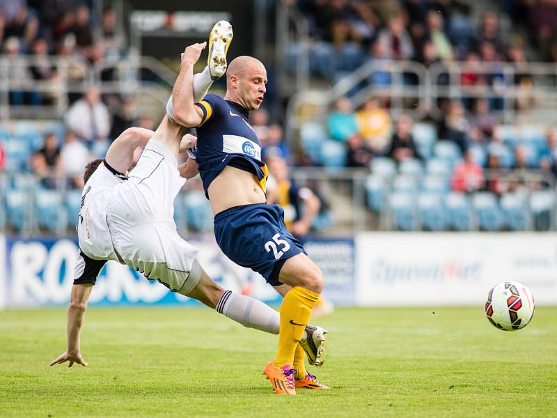 Derby Opavy a Karviné (v bílém) branku nepřineslo.