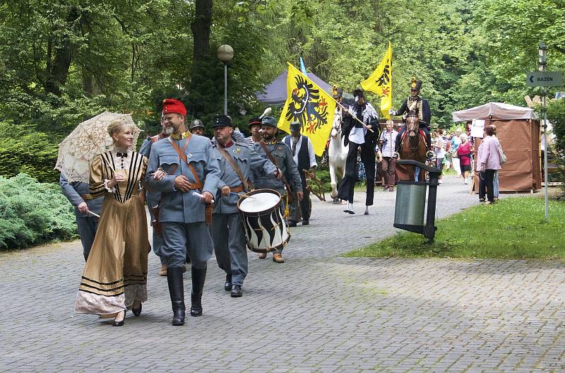 Slavnostním průvodem odstartovaly v sobotu oslavy 150 let fungování Lázní Darkov. Lázeňský park se vrátil do druhé poloviny 19. století.