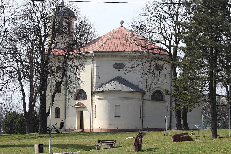 Petřvald. Kostel sv. Jinřicha.