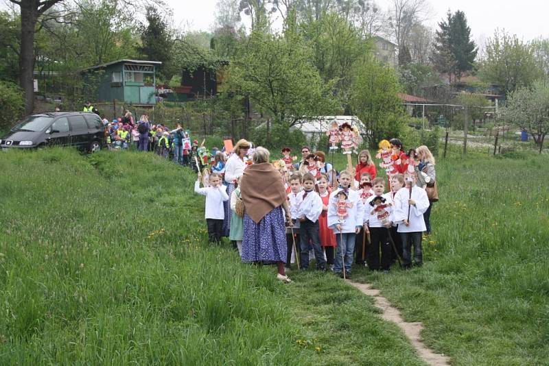 Havířovští školáci vyhnali z města zimu a přivítali jaro. 