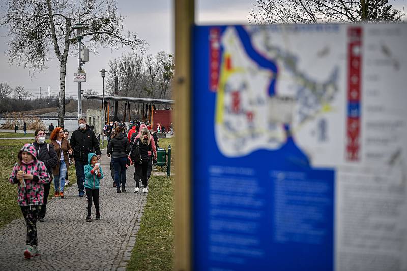 Areál Lodičky v parku Boženy Němcové, 27. března 2021 v Karviné.