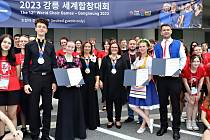 Karvinský pěvecký sbor Permoník získal  na sborové olympiádě v Koreji dvě zlaté a jednu stříbrnou medaili.