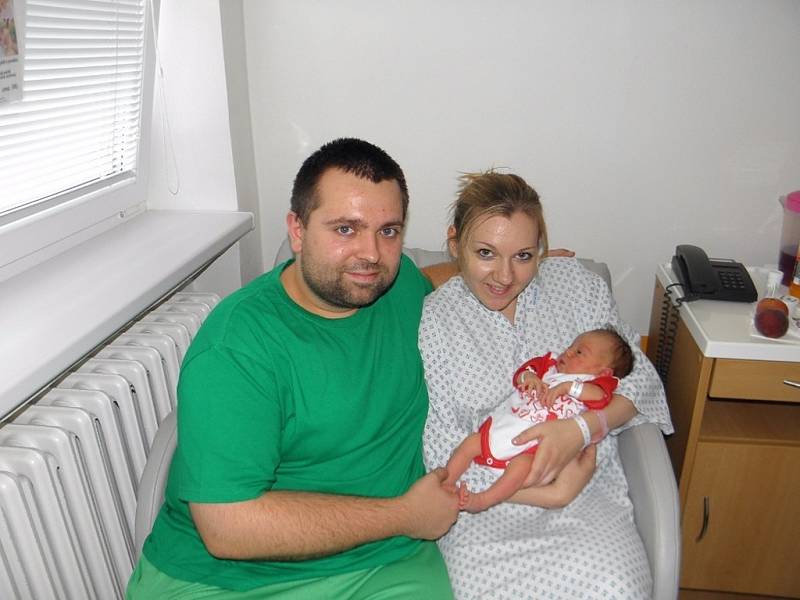 Deniska se narodila 2. července mamince Kateřině Michnáčové z Karviné. Po porodu dítě vážilo 2990 g a měřilo 47 cm.