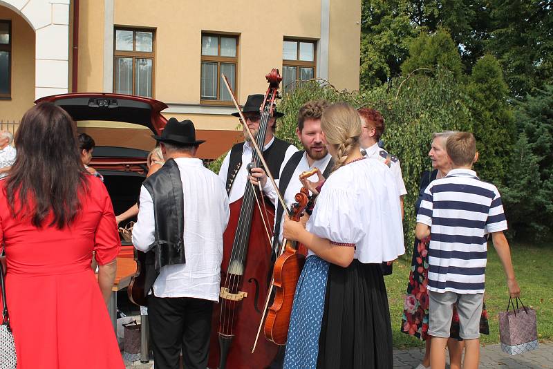 Ve Stonavě se konaly Dožínkové slavnosti, na které se sjeli lidé místní i z okolí. Návštěvníky čekal bohatý program, ochutnávky jídla a pití a průvod s přehlídkou.