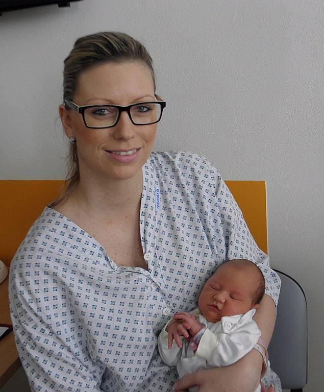 Kristýnka Matušková se narodila 30. března paní Andree Kýjonkové z Orlové. Porodní váha dítěte byla 3820 g a míra 52 cm.