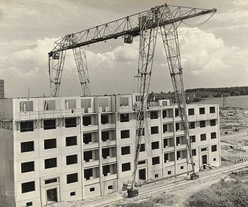 Historické fotografie zachycující výstavbu Havířova.  Foto: archiv Spolku přátel historie města Havířova