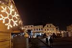 Vánoční výzdoba v Karviné. Podél hlavní třídy, u obchodního centra Korso, na Masarykově náměstí a všechny tři vánoční stromy.