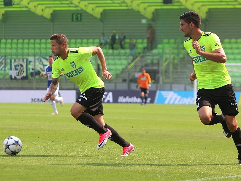 Fotbalisté Karviné půjdou v poháru do akce ve středu 10. října.