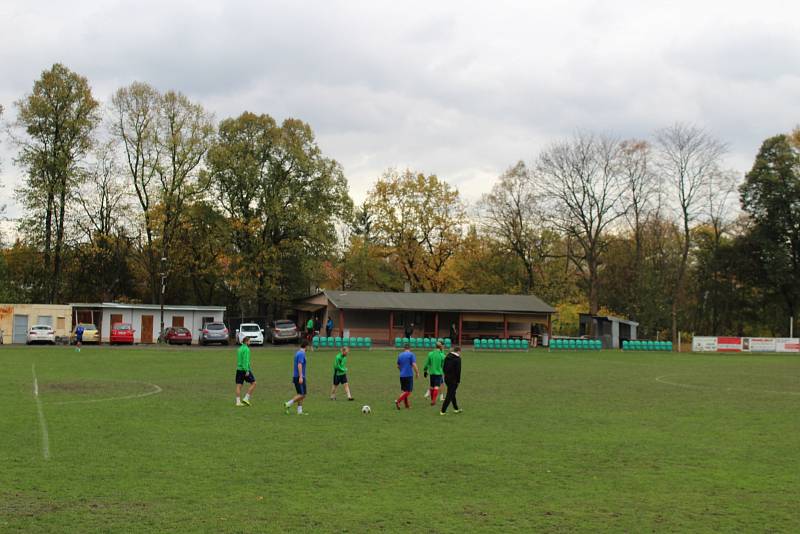 Vítejte na fotbale v Doubravě.