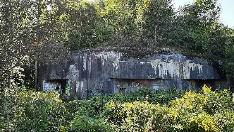 Bohumín-Šunychl. Klidná městská část, kde se rozkládá i Kališovo jezero, centrum letní příměstské rekreace. Bunkr U Mlýna.