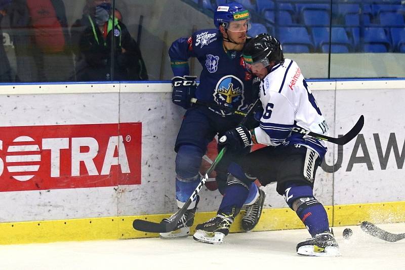 Hokejisté Havířova (v bílém) padli na ledě Kladna 1:5.