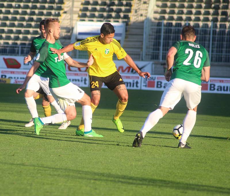 Jablonec (v zeleném) - Karviná 2:1.