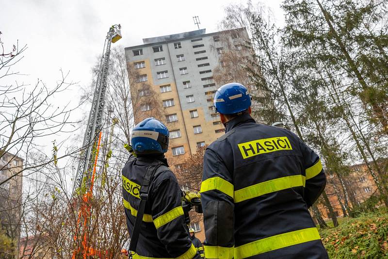 Požár bytu, Český Těšín, Hrabinská ulice, 30. listopadu 2022.