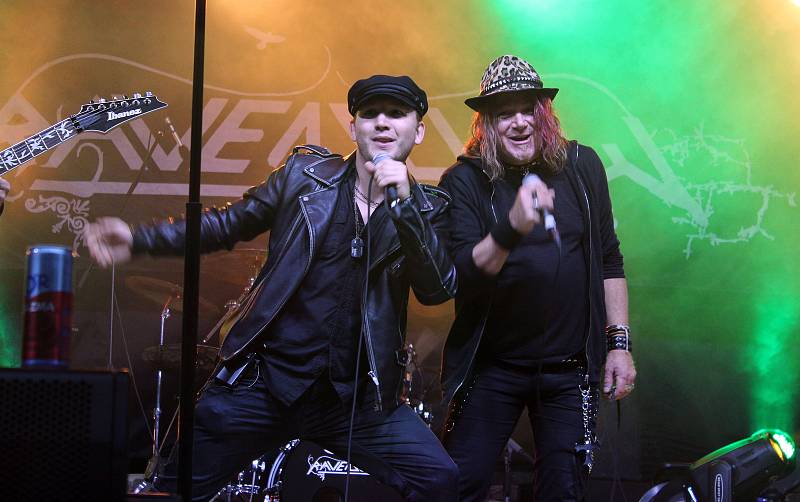 Od čtvrtka do soboty probíhal ve Vyšních Lhotách v podhůří Beskyd hudební festival Kamenité Open 2017. Největší hvězdou byla slovenská kapela Ravenclaw, s níž vystoupil legendární Kai Hansen, lídr kapely Gamma Ray.