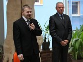 Nový ředitel havířovské nemocnice, a současně i karvinské a orlovské nemocnice, Petr Kovařík (vlevo) při zahajování Dne zdraví.