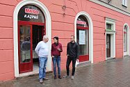 Řeznictví Vladimíra Kajpuše v centru Havířova v průběhu proměny.