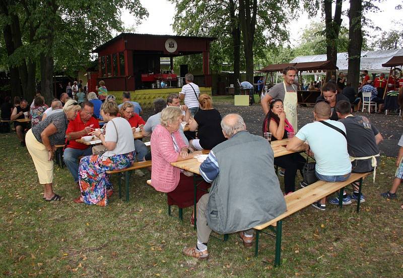 Sbor sobrovolných hasičů v Bohumíně-Šunychlu uspořádal v sobotu první ročník Gulášfestu.