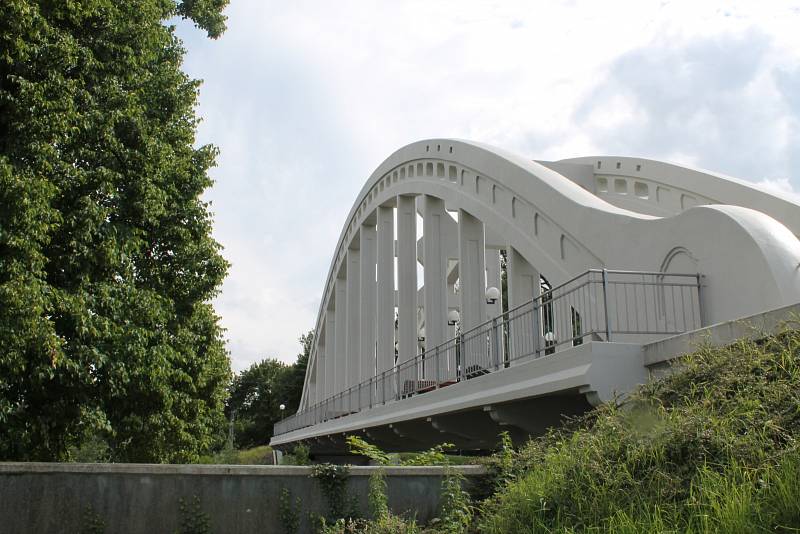 Most Sokolovských hrdinů v Karviné-Rakově. Ilustrační foto