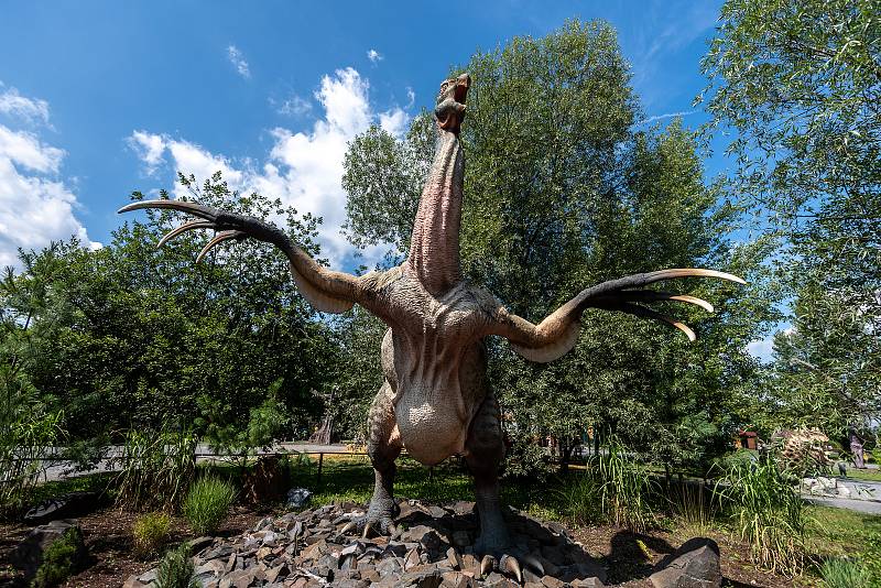 Největší DinoPark v republice se nachází v Doubravě.