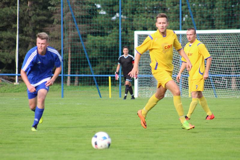 Dolní Lutyně (ve žlutém) - Jablunkov 0:3.