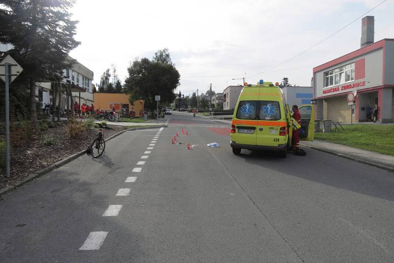 Místo tragického pádu staršího cyklisty. 