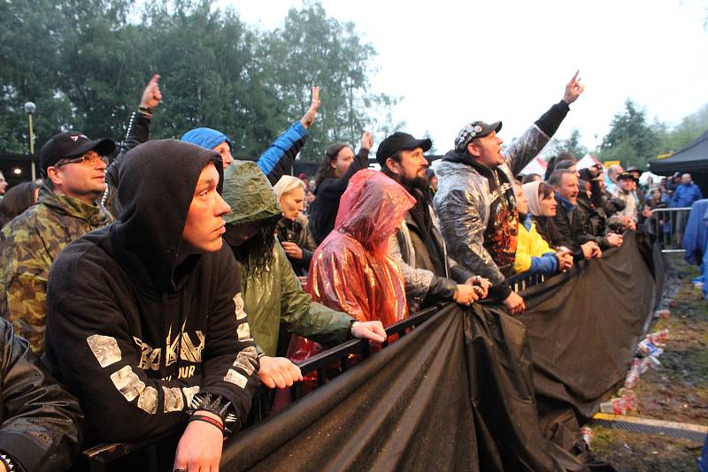 Od čtvrtka do soboty probíhal ve Vyšních Lhotách v podhůří Beskyd hudební festival Kamenité Open 2017. Největší hvězdou byla slovenská kapela Ravenclow, s níž vystoupil legendární Kai Hansen, lídr kapely Gamma Ray.