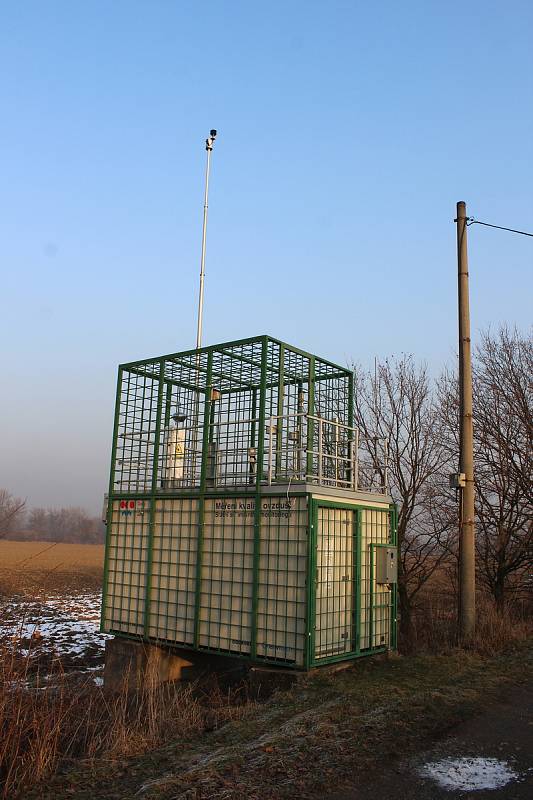 Stanice měřící kvalitu ovzduší ve Věřňovicích na Karvinsku.