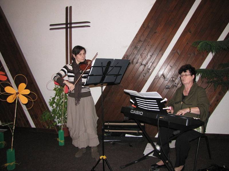 Koncert v evangelickém kostele na záchranu varhan. Doprovodný program. 