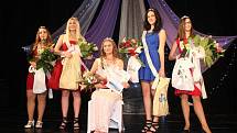 V Bohumíně se konalo finále Miss Karkulka 2019. Vítězkou se stala Valérie Kaňová z Havířova (uprostřed). Zleva Miss karkulka internet Zdeňka Janíčková, 1. vicemiss Adéla Baierová, vítězka, 2. vicemiss Lucie Uličná a Miss Karkulka publikum Linda Swiderová.