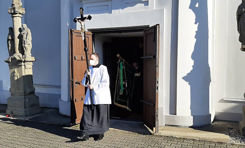 Mše ku cti sv. Huberta, patrona myslivců v kostele sv. Petra z Alkantary v Karviné-Dolech, sobota 6. listopadu 2021.