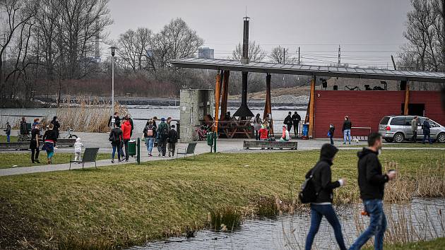 Areál Lodičky v parku Boženy Němcové, 27. března 2021 v Karviné.