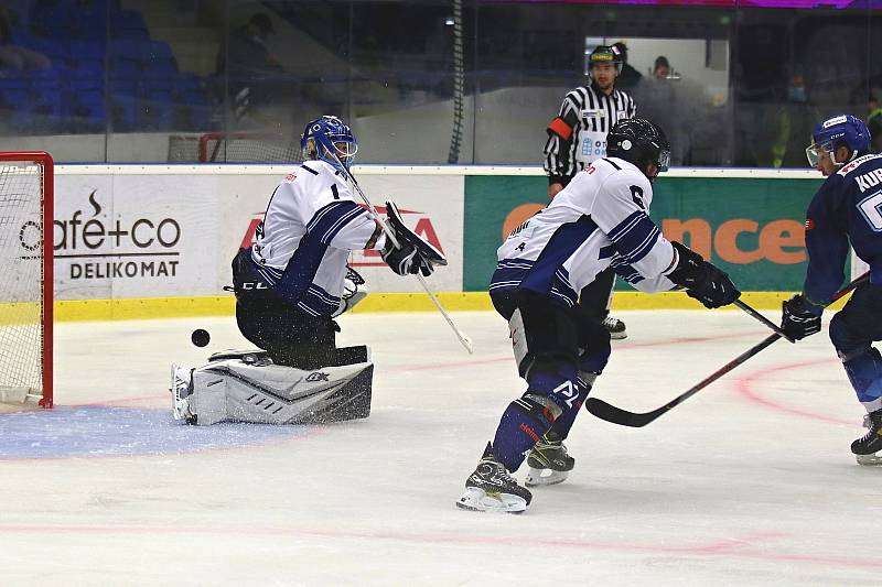 Hokejisté Havířova (v bílém) padli na ledě Kladna 1:5.