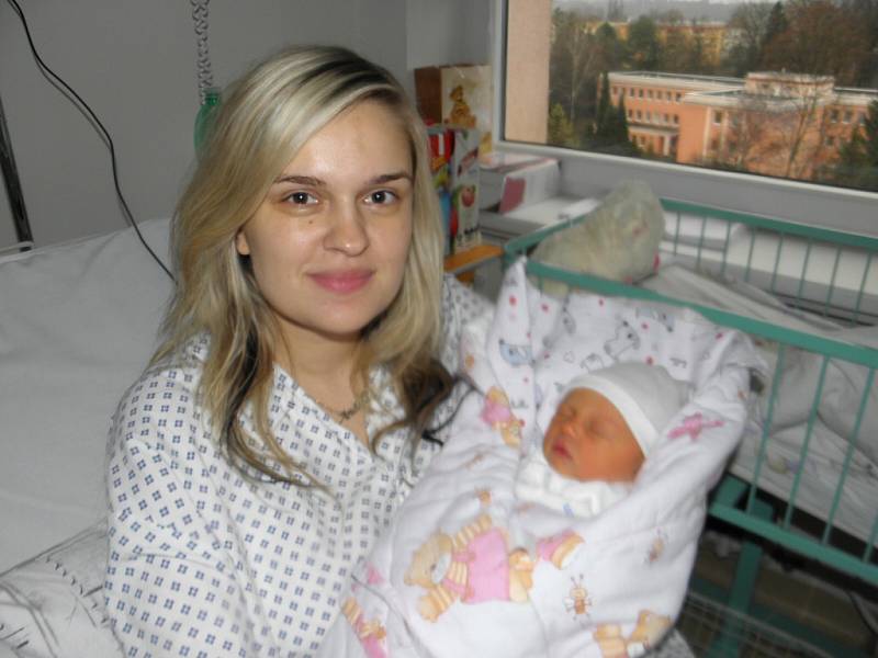 Adélka Miechová se narodila 10.prosince mamince Andree Šimoňákové z Dětmarovic. Po narození miminko vážilo 3110 g a měřilo 50 cm.